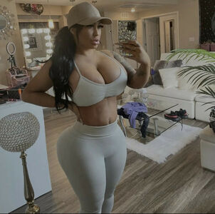 Photo by Brandi Bae🦋